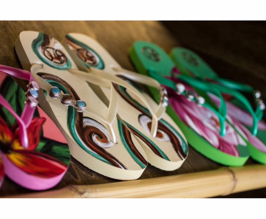  Bali  Clicks Slippers  Verkrijgbaar In 3 Kleuren 