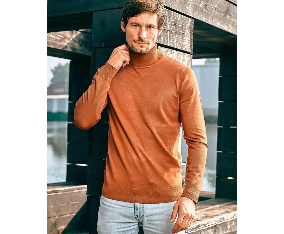 Mario Russo Coltrui met Hoge Col