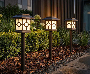 3-PACK Solar Licht Spike Met Sierbehuizing - Automatische Sfeerverlichting Op Zonne-Energie!